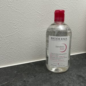 クレンジングウォーター ビオデルマのボトル